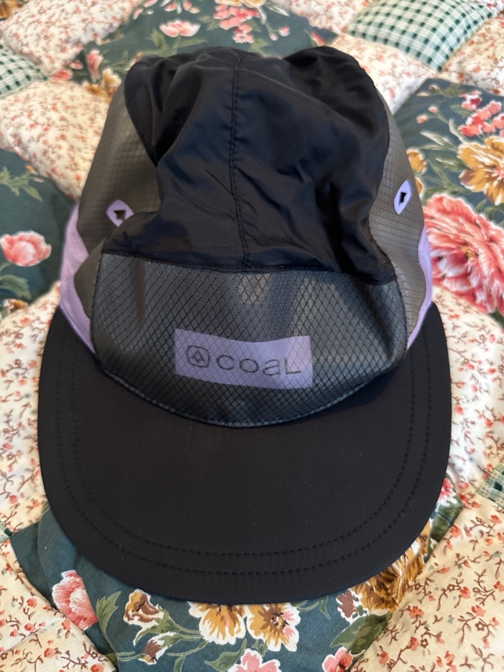 UNiSEX Coal Lightweight Black Outdoor Cap with Lavender Liner